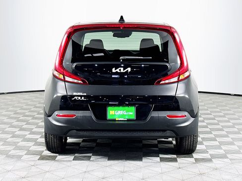 Used 2022 Kia Soul S image 8