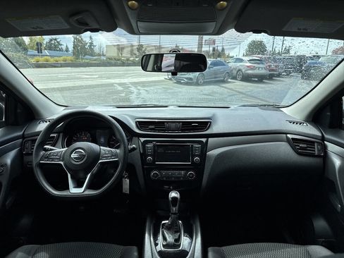 Used 2019 Nissan Rogue Sport S FWD image 17