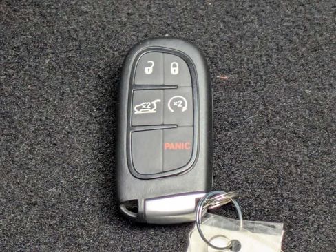 Certified 2021 Jeep Cherokee Limited AWD/4WD image 34