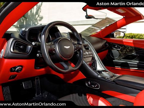 Used 2019 Aston Martin DB11 Volante image 54