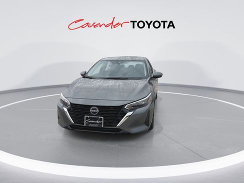 Used 2025 Nissan Sentra SV FWD image 3