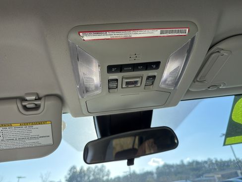 Certified 2022 Toyota RAV4 XLE w/ Convenience Package image 5