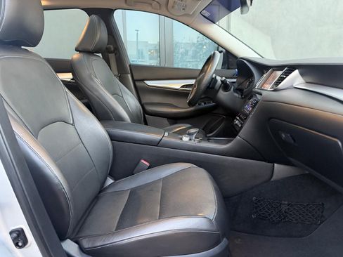 Used 2019 INFINITI QX50 Essential w/ Premium Audio Package image 21