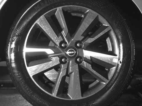 Used 2025 Nissan Versa SV FWD image 15