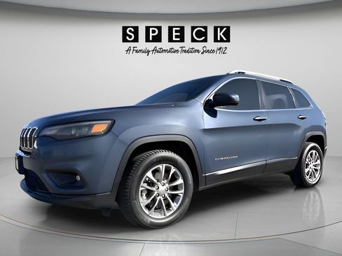 Used 2021 Jeep Cherokee Latitude Plus w/ Mopar Interior Package AWD/4WD image 1