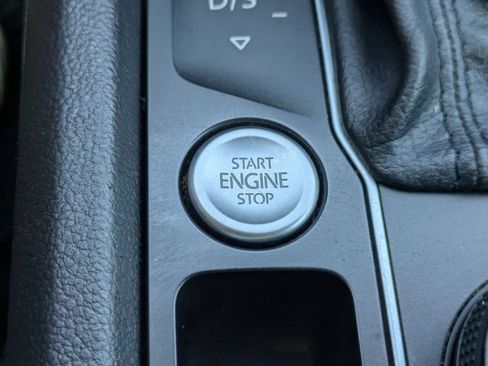Used 2021 Volkswagen Atlas SEL Premium AWD/4WD image 29