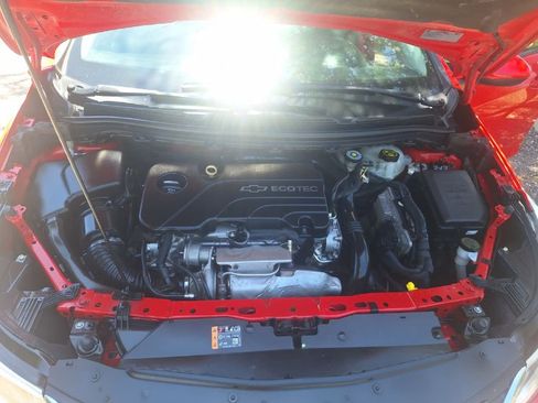 Used 2017 Chevrolet Cruze LS image 2