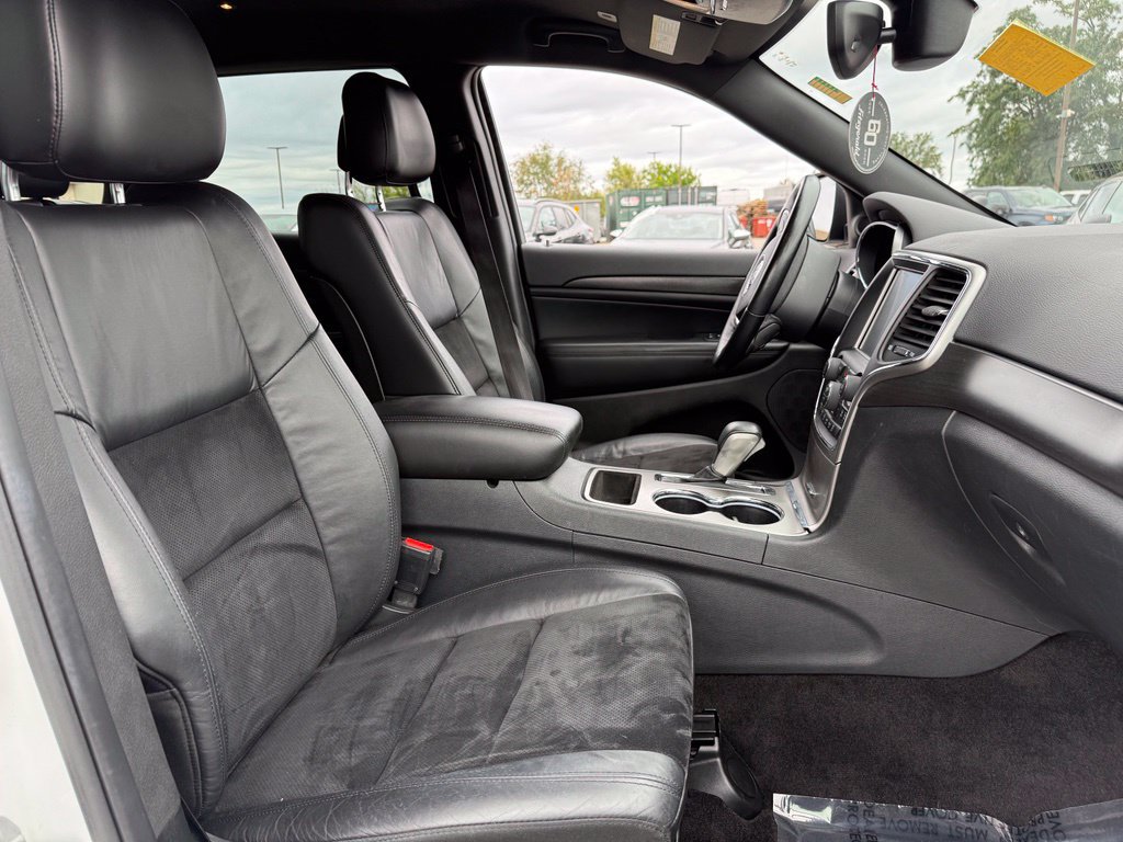 Used 2018 Jeep Grand Cherokee Altitude RWD image 13