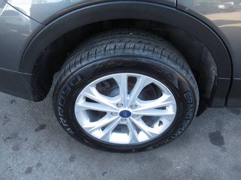 Used 2018 Ford Escape SE AWD/4WD image 5