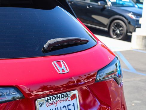Used 2024 Honda HR-V Sport image 11