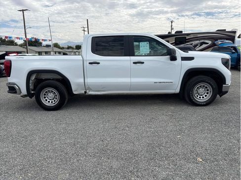 Used 2023 GMC Sierra 1500 Pro w/ Pro Value Package AWD/4WD image 4