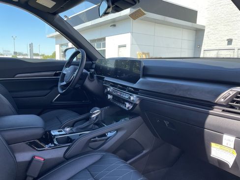 New 2025 Kia Telluride EX X-Line image 32