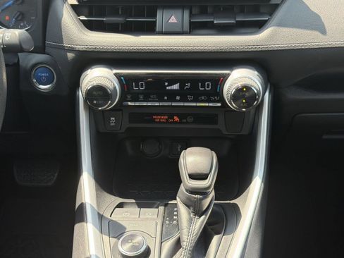 Used 2021 Toyota RAV4 XLE w/ Convenience Package AWD/4WD image 20