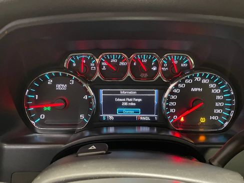 Used 2018 GMC Sierra 2500 SLT w/ Duramax Plus Package AWD/4WD image 29
