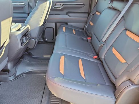 Used 2024 GMC Sierra 1500 AT4 w/ Technology Package image 15