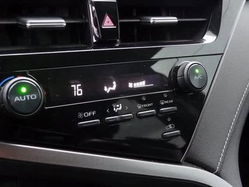 Used 2021 Toyota Camry SE image 24