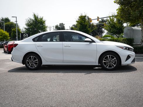 Used 2023 Kia Forte LXS FWD image 11
