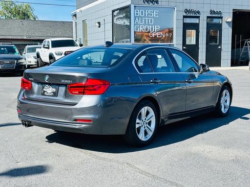 Used 2017 BMW 330i xDrive Sedan AWD/4WD image 7