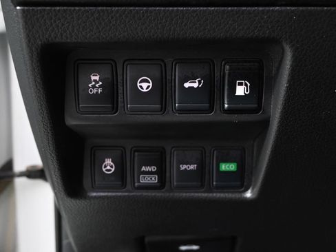 Used 2018 Nissan Rogue SL w/ Premium Package AWD/4WD image 24