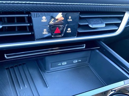 New 2026 Volkswagen Atlas SE FWD image 20
