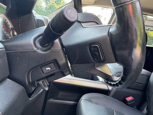 Used 2018 RAM 1500 Laramie AWD/4WD image 13