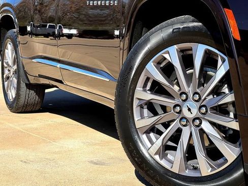 Used 2022 Chevrolet Traverse Premier w/ LPO, Floor Liner Package image 6