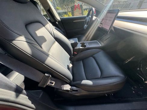 Used 2022 Tesla Model 3 Standard Range image 11
