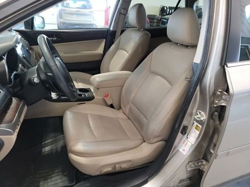 Used 2018 Subaru Outback 3.6R Limited image 12