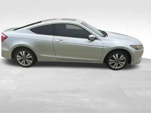 Used 2009 Honda Accord EX-L image 2
