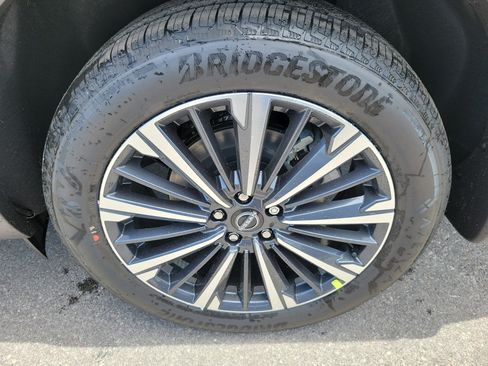 New 2026 Nissan Pathfinder Platinum FWD image 7
