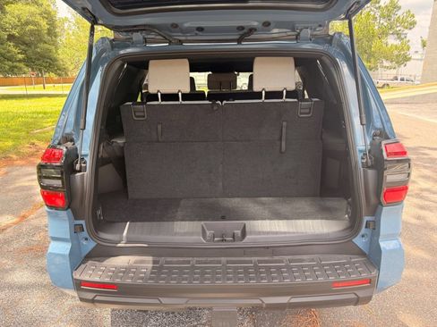 Used 2025 Toyota 4Runner SR5 RWD image 18