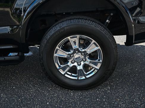 Used 2017 Ford F150 Lariat w/ Equipment Group 502A Luxury AWD/4WD image 13