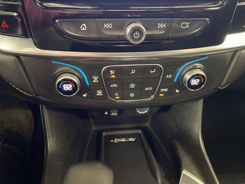 Used 2023 Chevrolet Traverse LT w/ LT Premium Package image 48