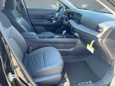 New 2026 Nissan Kicks SV image 28
