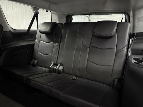 Used 2015 Cadillac Escalade ESV Premium image 29