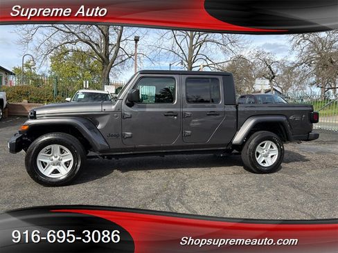 Used 2022 Jeep Gladiator Sport image 1