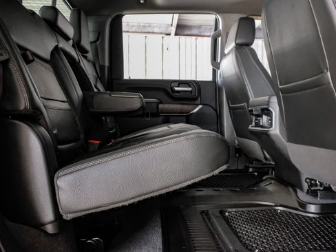 Used 2023 GMC Sierra 3500 Denali w/ Denali Ultimate Package image 34