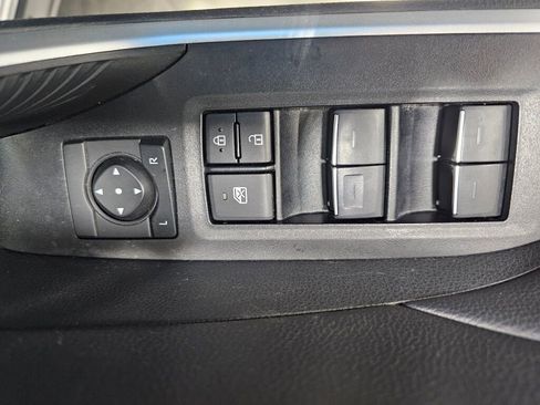 Used 2024 Toyota RAV4 XLE image 30