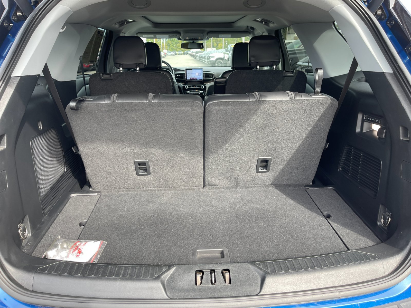 Used 2022 Ford Explorer Limited w/ Equipment Group 301A RWD image 19