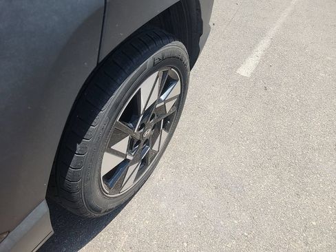 Used 2024 Hyundai Kona SEL FWD image 7
