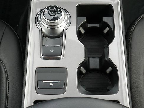 Used 2024 Ford Edge SEL w/ Convenience Package image 23