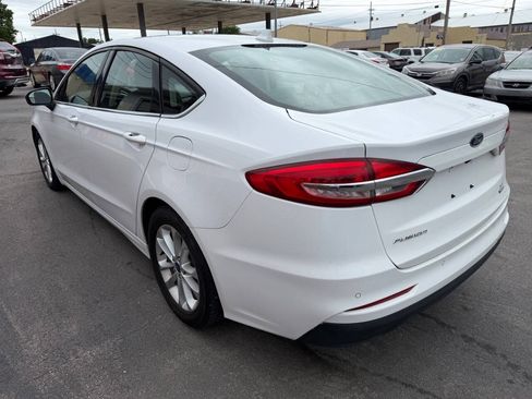 Used 2020 Ford Fusion SE FWD image 5