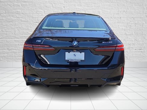 Used 2025 BMW i5 xDrive40 w/ Executive Package image 5