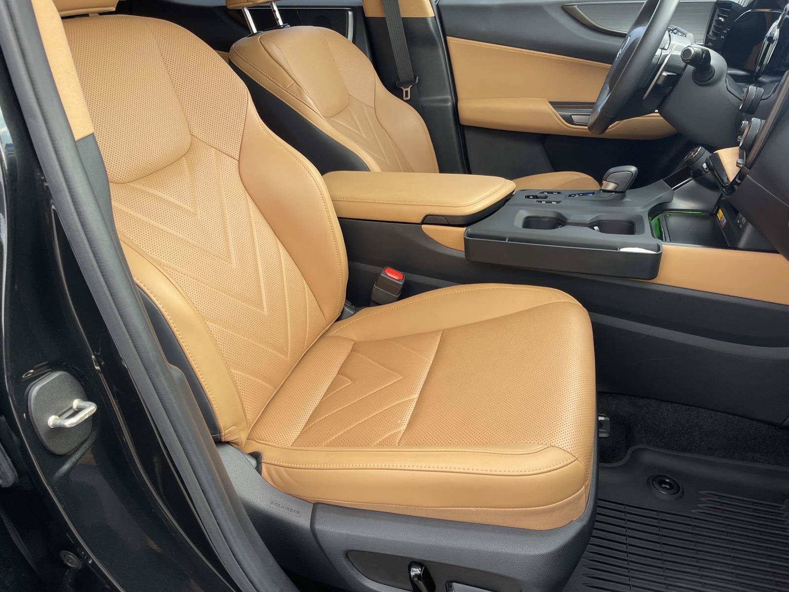 Used 2025 Lexus NX 450h+ AWD w/ Accessory Package (Z2) image 42