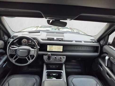 Used 2023 Land Rover Defender 110 X-Dynamic SE AWD/4WD image 19