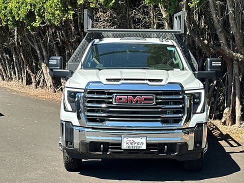 Used 2024 GMC Sierra 3500 SLE w/ SLE Convenience Package AWD/4WD image 9