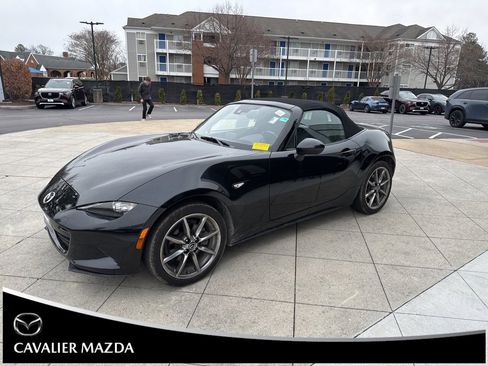 Used 2023 MAZDA MX-5 Miata Grand Touring w/ Weather Package image 2