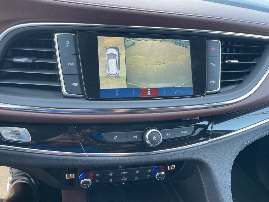 Used 2018 Buick Enclave Avenir w/ Avenir Technology Package AWD/4WD image 14