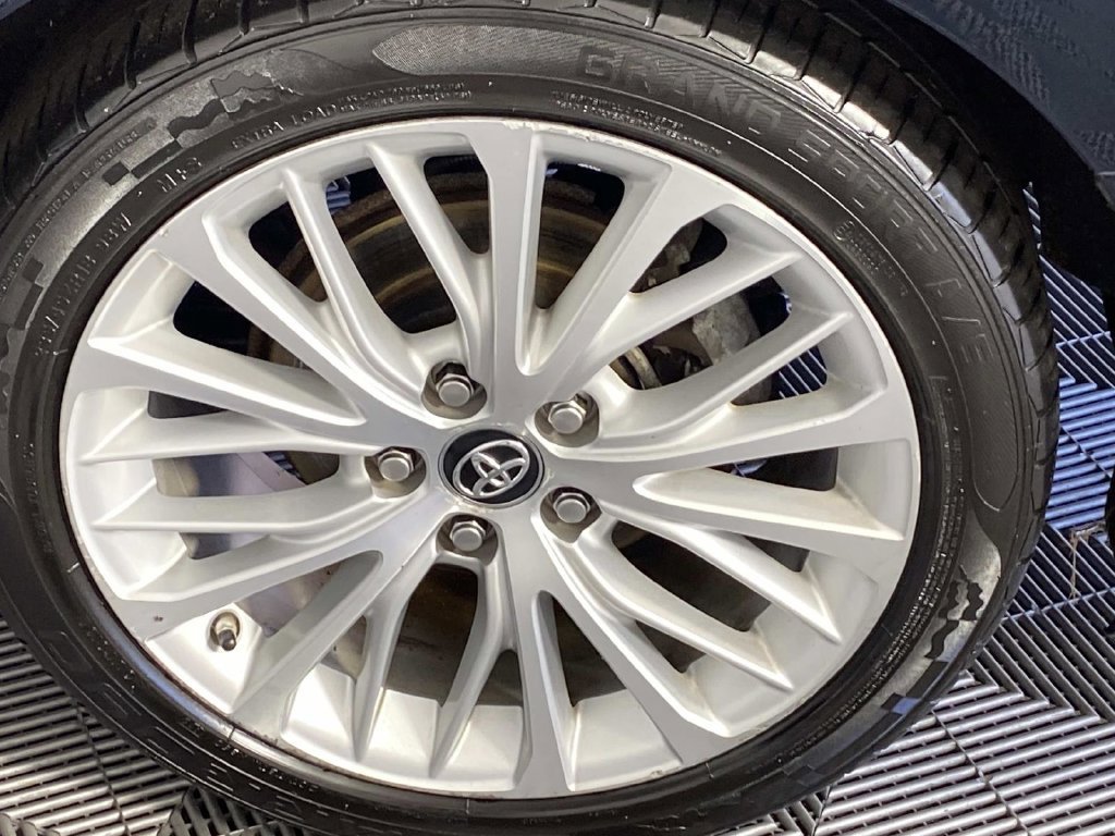 Used 2018 Toyota Camry XLE FWD image 27