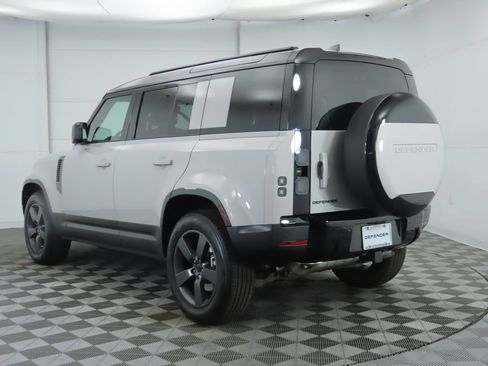 Used 2026 Land Rover Defender 110 S AWD/4WD image 7